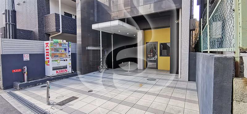 日本橋駅徒歩約6分！/☆事務所跡☆/1階路面店舗//S1125