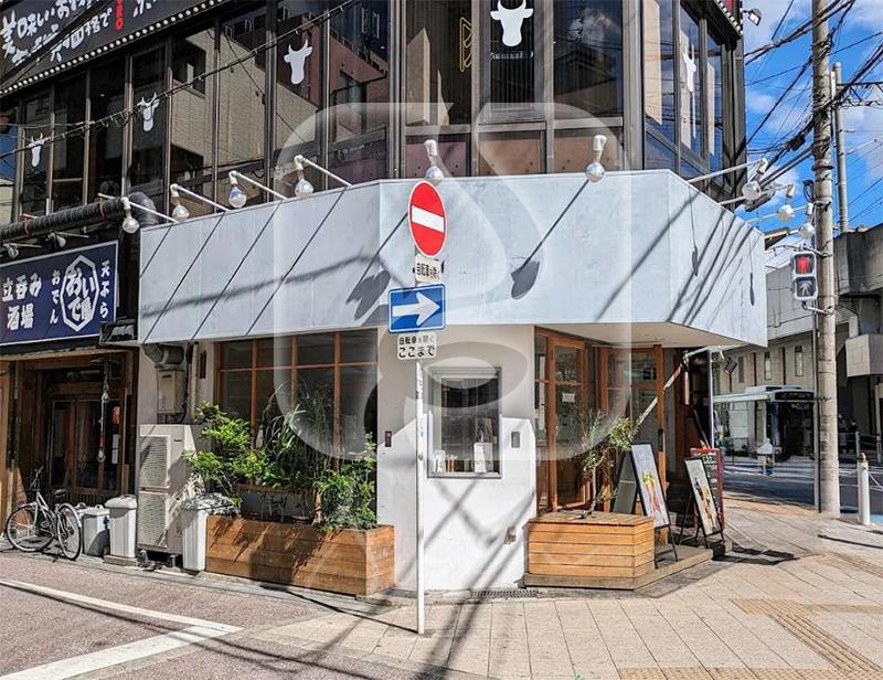 高槻市駅徒歩約2分！/☆カフェ居抜き☆/1階路面店舗//X552
