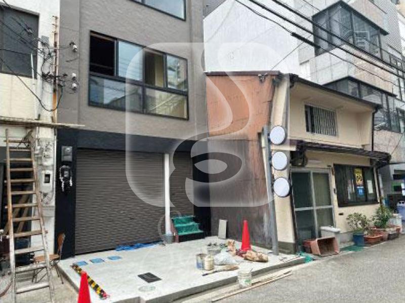 肥後橋駅徒歩約3分！/☆スケルトン☆/1階路面店舗＋テラス//S1189
