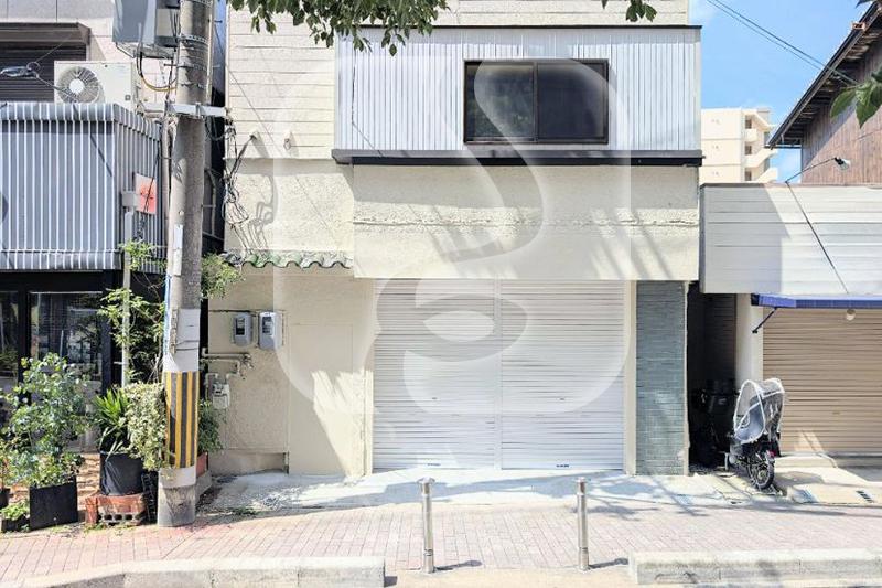 蛍池駅徒歩約2分！/☆スケルトン☆/1階路面店舗＋2階//X567