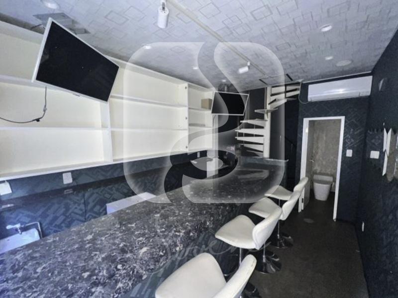 なんば駅徒歩約7分!/☆BAR居抜き☆/1階路面店舗+2階//S1284