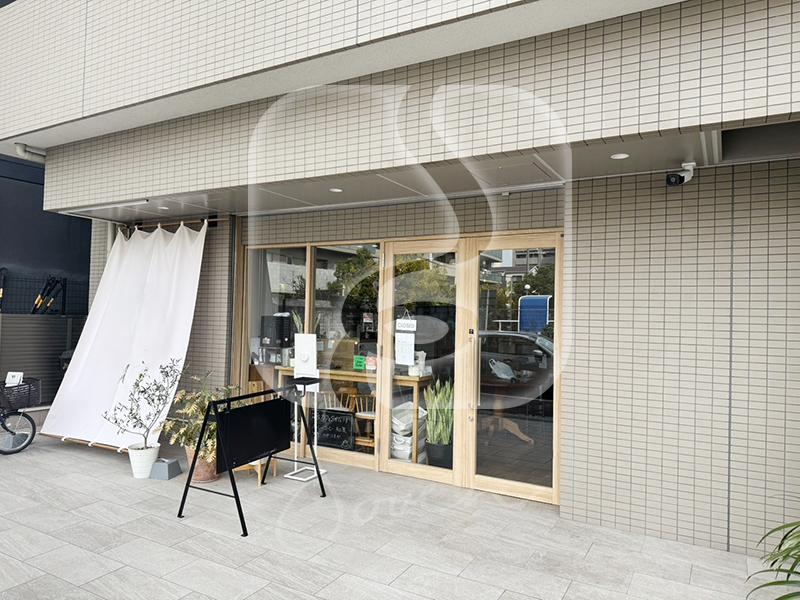 神崎川駅徒歩約1分の駅チカ!/☆カフェ居抜き☆/1階路面店舗//HT1005