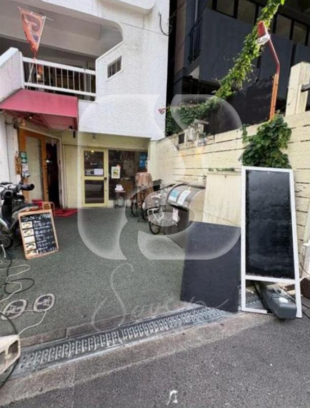 長堀橋駅徒歩約4分!/☆カフェ居抜き☆/1階路面店舗//S1361