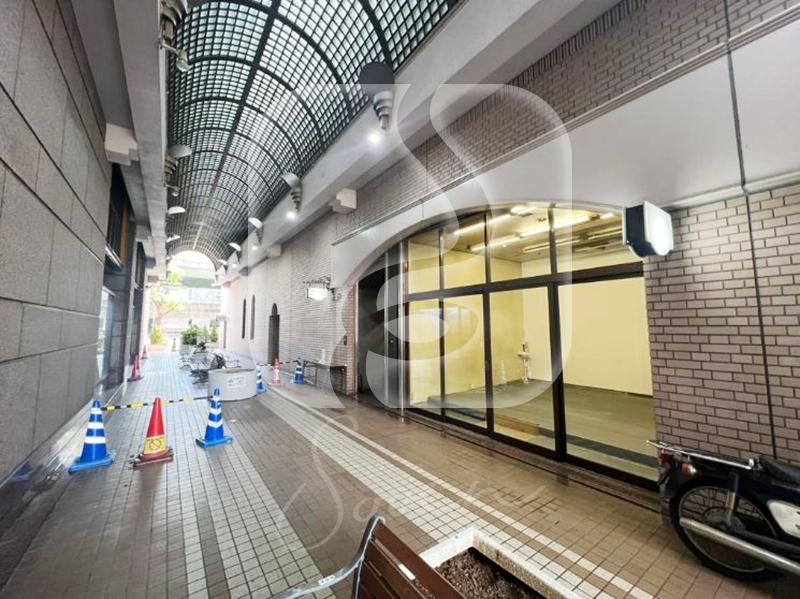 阿倍野駅徒歩約1分の駅チカ!/☆スケルトン☆/1階路面店舗//T349