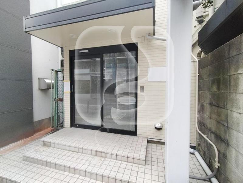 京橋駅徒歩約1分の駅チカ!/☆スケルトン☆/1階路面店舗//HT1067